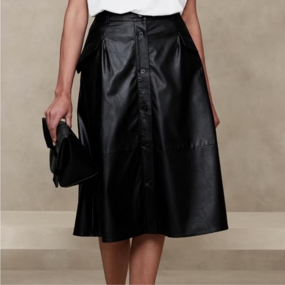 Banana republic black Leather Skirt - Picture 3 of 5